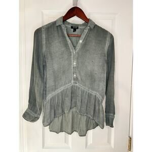 a.n.a Petite XS Gray Peplum Blouse Rayon Button Front Tunic Top Womens